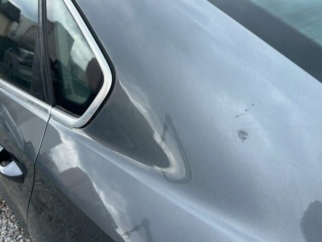 Серый Фольксваген Пассат, объемом двигателя 1.8 л и пробегом 190 тыс. км за 9700 $, фото 2 на Automoto.ua