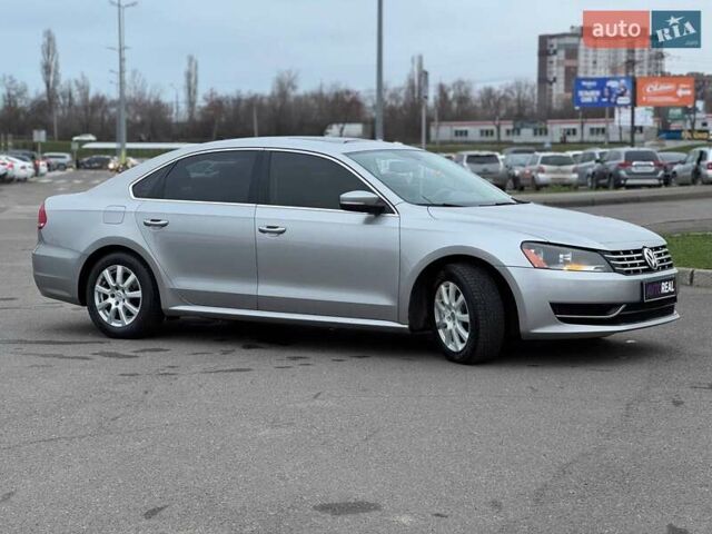 Серый Фольксваген Пассат, объемом двигателя 2.5 л и пробегом 236 тыс. км за 11800 $, фото 7 на Automoto.ua