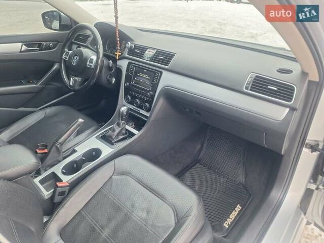 Серый Фольксваген Пассат, объемом двигателя 2.5 л и пробегом 145 тыс. км за 11900 $, фото 28 на Automoto.ua