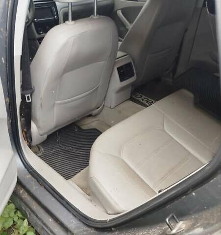 Серый Фольксваген Пассат, объемом двигателя 2.5 л и пробегом 210 тыс. км за 4200 $, фото 11 на Automoto.ua