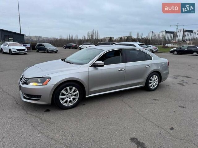 Серый Фольксваген Пассат, объемом двигателя 2.5 л и пробегом 236 тыс. км за 11800 $, фото 12 на Automoto.ua