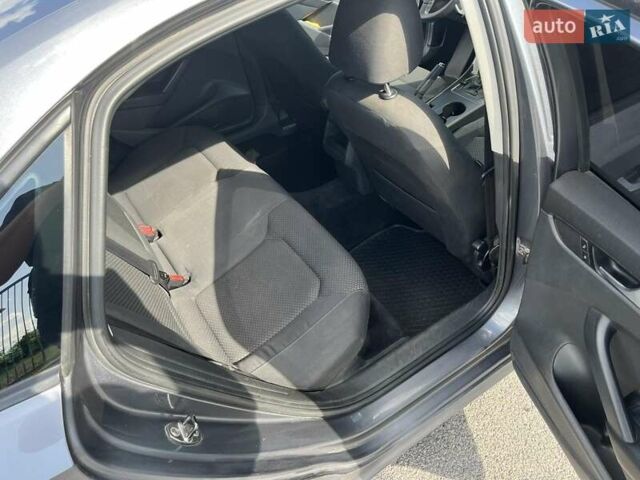 Серый Фольксваген Пассат, объемом двигателя 2.48 л и пробегом 165 тыс. км за 10700 $, фото 11 на Automoto.ua