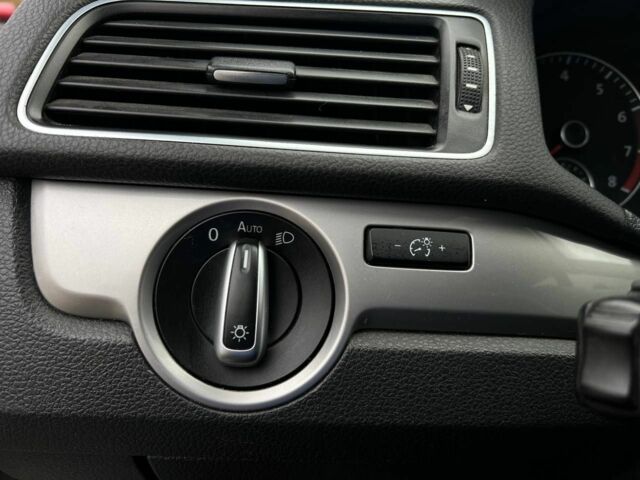 Фольксваген Пассат 2013 в Кривом Роге на Automoto.ua Серый Фольксваген Пассат, объемом двигателя 2.5 л и пробегом 185 тыс. км за 9400 $, фото 13 на Automoto.ua