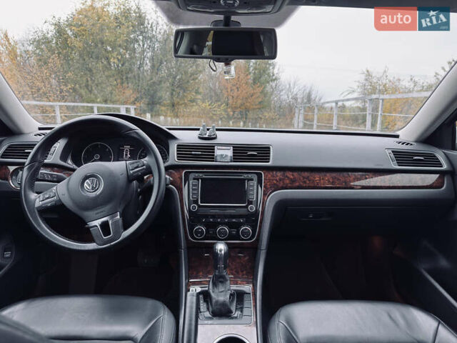 Фольксваген Пассат 2013 у Прилуках на Automoto.ua Сірий Фольксваген Пассат, об'ємом двигуна 2 л та пробігом 178 тис. км за 12500 $, фото 32 на Automoto.ua