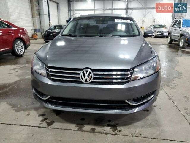 Серый Фольксваген Пассат, объемом двигателя 2 л и пробегом 144 тыс. км за 950 $, фото 4 на Automoto.ua