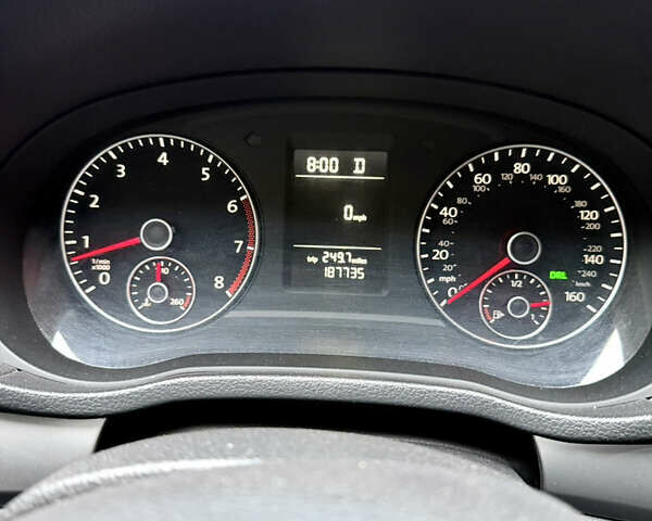 Серый Фольксваген Пассат, объемом двигателя 2.48 л и пробегом 187 тыс. км за 10300 $, фото 13 на Automoto.ua