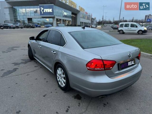 Серый Фольксваген Пассат, объемом двигателя 2.5 л и пробегом 236 тыс. км за 11800 $, фото 52 на Automoto.ua