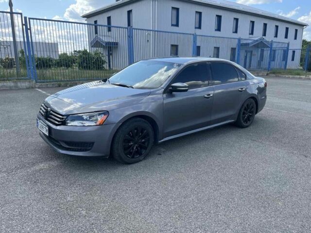 Серый Фольксваген Пассат, объемом двигателя 2.5 л и пробегом 165 тыс. км за 10700 $, фото 5 на Automoto.ua