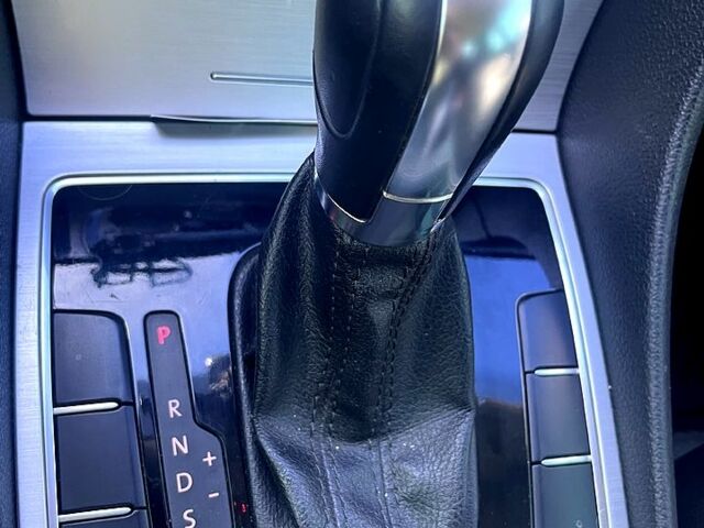 Серый Фольксваген Пассат, объемом двигателя 2.5 л и пробегом 119 тыс. км за 12200 $, фото 4 на Automoto.ua