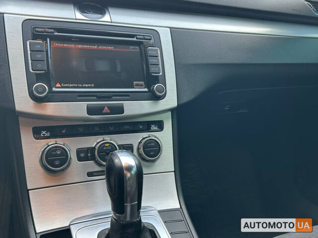 Серый Фольксваген Пассат, объемом двигателя 2 л и пробегом 281 тыс. км за 13500 $, фото 12 на Automoto.ua