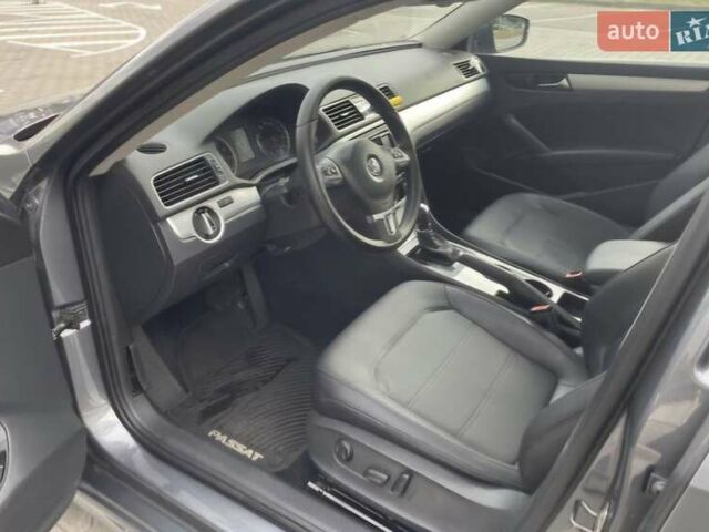 Сірий Фольксваген Пассат, об'ємом двигуна 2.48 л та пробігом 123 тис. км за 11300 $, фото 17 на Automoto.ua
