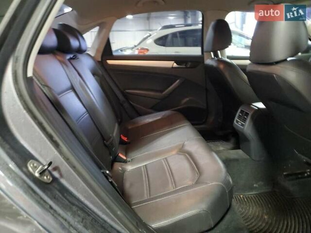 Серый Фольксваген Пассат, объемом двигателя 2 л и пробегом 144 тыс. км за 950 $, фото 9 на Automoto.ua