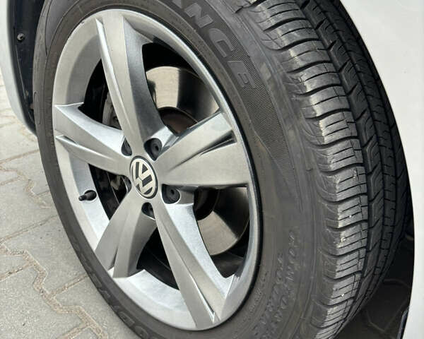 Серый Фольксваген Пассат, объемом двигателя 1.8 л и пробегом 161 тыс. км за 10600 $, фото 35 на Automoto.ua