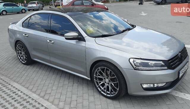 Серый Фольксваген Пассат, объемом двигателя 2.5 л и пробегом 219 тыс. км за 12000 $, фото 7 на Automoto.ua