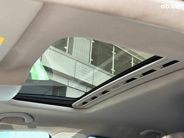 Серый Фольксваген Пассат, объемом двигателя 2.5 л и пробегом 217 тыс. км за 10640 $, фото 12 на Automoto.ua