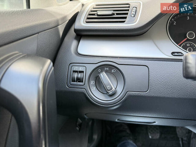 Серый Фольксваген Пассат, объемом двигателя 1.97 л и пробегом 247 тыс. км за 11500 $, фото 19 на Automoto.ua