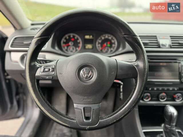 Серый Фольксваген Пассат, объемом двигателя 1.8 л и пробегом 210 тыс. км за 8300 $, фото 8 на Automoto.ua