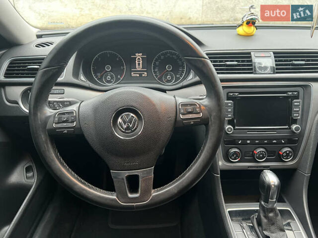 Сірий Фольксваген Пассат, об'ємом двигуна 1.97 л та пробігом 177 тис. км за 11800 $, фото 13 на Automoto.ua