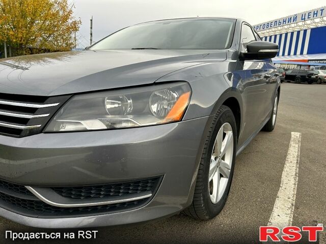 Сірий Фольксваген Пассат, об'ємом двигуна 2.5 л та пробігом 274 тис. км за 10000 $, фото 5 на Automoto.ua