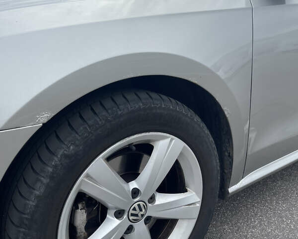 Сірий Фольксваген Пассат, об'ємом двигуна 2.5 л та пробігом 196 тис. км за 10500 $, фото 29 на Automoto.ua