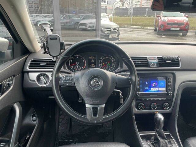 Сірий Фольксваген Пассат, об'ємом двигуна 2.5 л та пробігом 297 тис. км за 9990 $, фото 13 на Automoto.ua