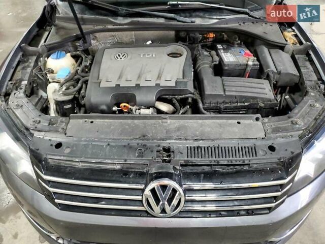 Серый Фольксваген Пассат, объемом двигателя 2 л и пробегом 144 тыс. км за 950 $, фото 10 на Automoto.ua