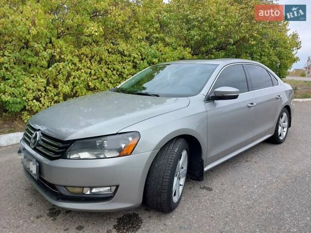 Серый Фольксваген Пассат, объемом двигателя 2.48 л и пробегом 219 тыс. км за 9800 $, фото 1 на Automoto.ua