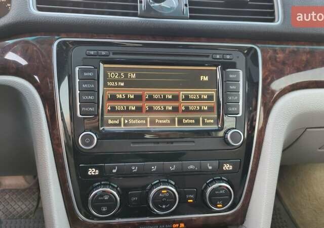 Серый Фольксваген Пассат, объемом двигателя 2.5 л и пробегом 207 тыс. км за 12500 $, фото 12 на Automoto.ua