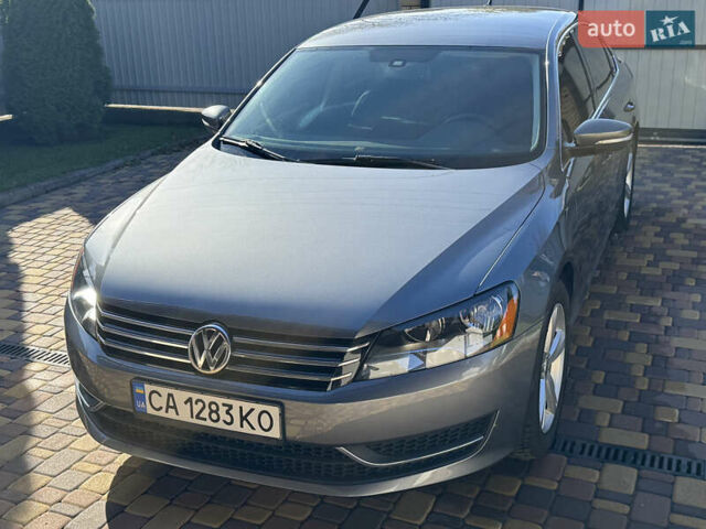 Фольксваген Пассат 2013 в Корсунь-Шевченковском на Automoto.ua Серый Фольксваген Пассат, объемом двигателя 2.5 л и пробегом 156 тыс. км за 10900 $, фото 1 на Automoto.ua