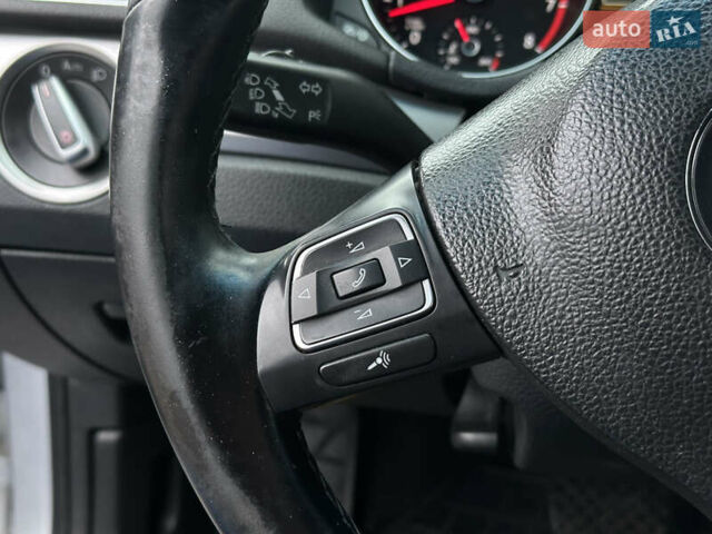 Серый Фольксваген Пассат, объемом двигателя 2.48 л и пробегом 187 тыс. км за 9800 $, фото 28 на Automoto.ua