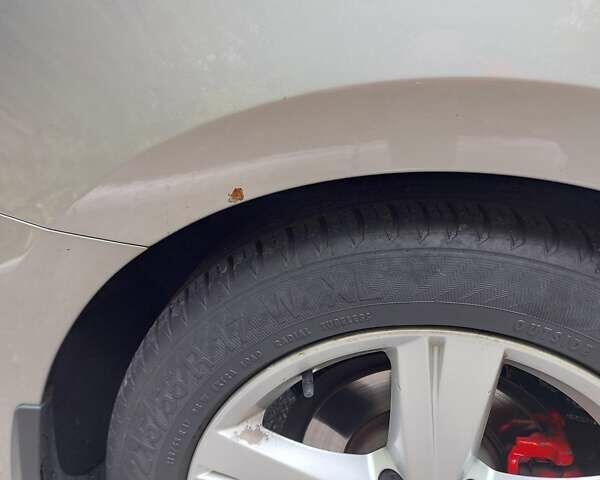 Серый Фольксваген Пассат, объемом двигателя 2.5 л и пробегом 219 тыс. км за 9800 $, фото 19 на Automoto.ua