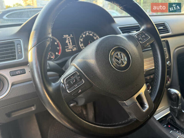 Сірий Фольксваген Пассат, об'ємом двигуна 2.5 л та пробігом 132 тис. км за 8200 $, фото 22 на Automoto.ua