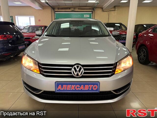 Серый Фольксваген Пассат, объемом двигателя 2.5 л и пробегом 139 тыс. км за 10800 $, фото 3 на Automoto.ua