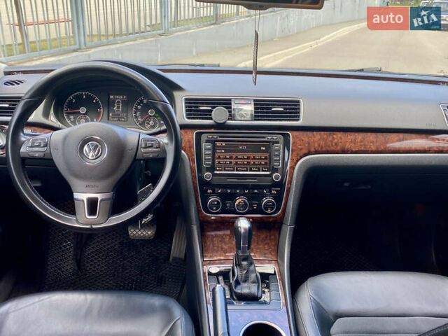 Сірий Фольксваген Пассат, об'ємом двигуна 2 л та пробігом 237 тис. км за 13000 $, фото 11 на Automoto.ua