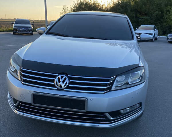 Серый Фольксваген Пассат, объемом двигателя 2 л и пробегом 180 тыс. км за 12500 $, фото 51 на Automoto.ua