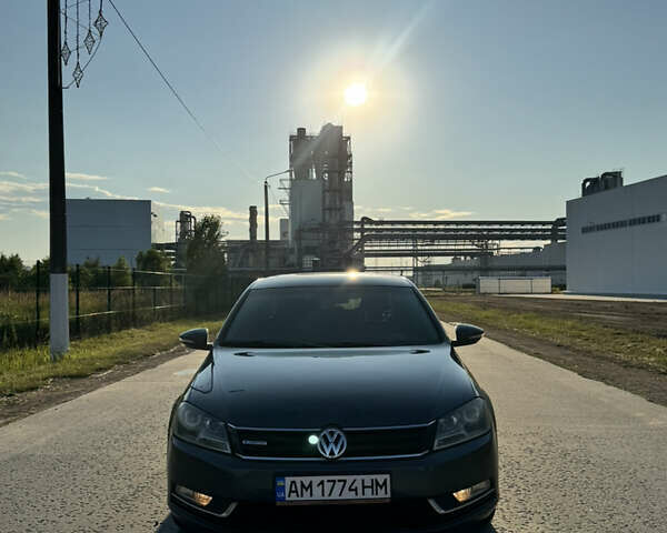 Сірий Фольксваген Пассат, об'ємом двигуна 1.6 л та пробігом 264 тис. км за 8950 $, фото 8 на Automoto.ua