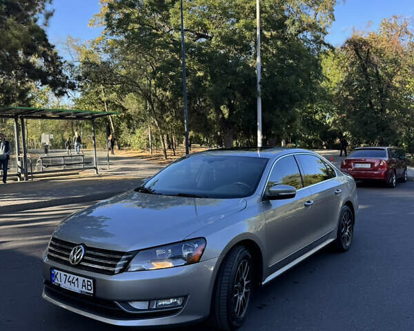 Сірий Фольксваген Пассат, об'ємом двигуна 1.97 л та пробігом 263 тис. км за 10500 $, фото 3 на Automoto.ua