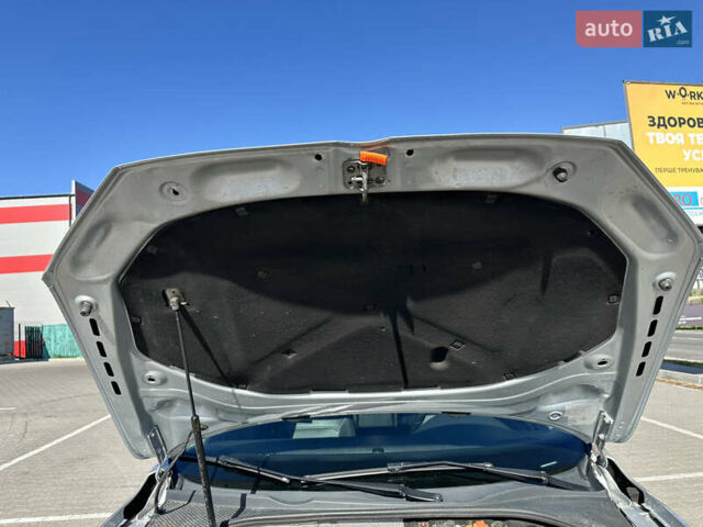 Серый Фольксваген Пассат, объемом двигателя 2 л и пробегом 160 тыс. км за 13700 $, фото 42 на Automoto.ua