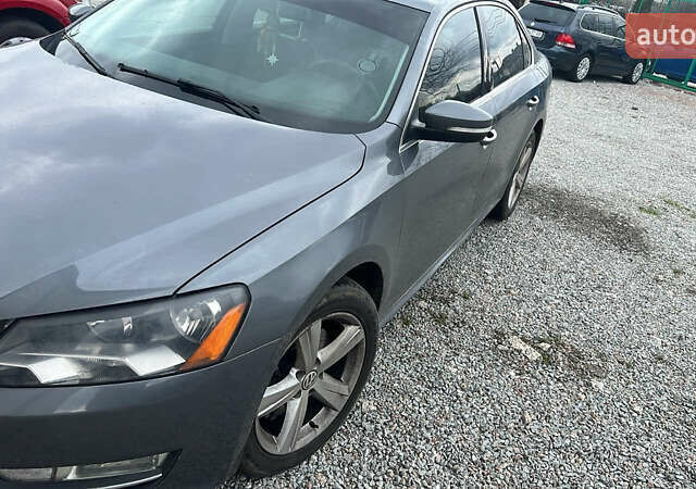 Сірий Фольксваген Пассат, об'ємом двигуна 1.8 л та пробігом 190 тис. км за 10000 $, фото 1 на Automoto.ua