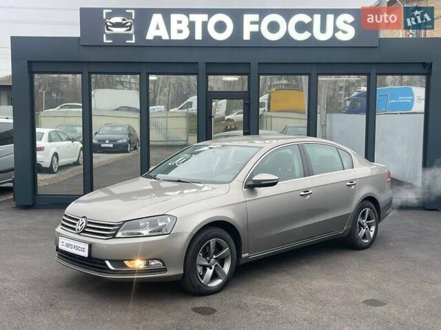 Серый Фольксваген Пассат, объемом двигателя 1.97 л и пробегом 240 тыс. км за 12490 $, фото 3 на Automoto.ua
