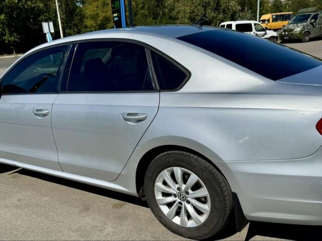Фольксваген Пассат 2013 в Сумах на Automoto.ua Серый Фольксваген Пассат, объемом двигателя 2.5 л и пробегом 187 тыс. км за 10300 $, фото 3 на Automoto.ua
