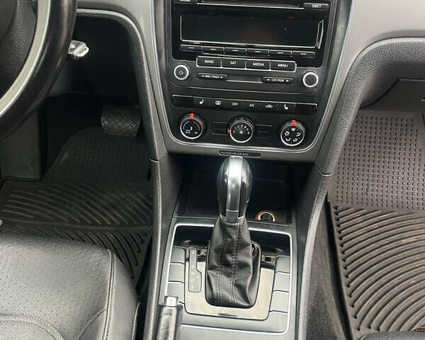 Сірий Фольксваген Пассат, об'ємом двигуна 1.8 л та пробігом 163 тис. км за 9499 $, фото 25 на Automoto.ua