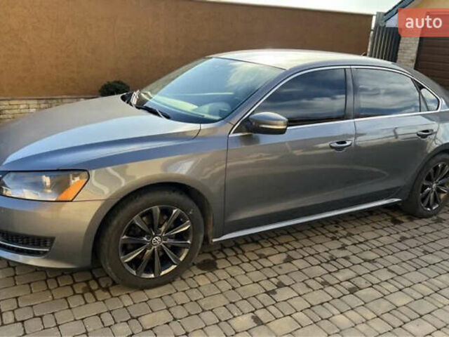 Серый Фольксваген Пассат, объемом двигателя 2.5 л и пробегом 282 тыс. км за 8700 $, фото 2 на Automoto.ua