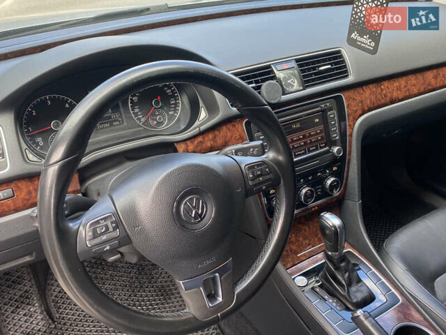 Сірий Фольксваген Пассат, об'ємом двигуна 2 л та пробігом 237 тис. км за 13000 $, фото 9 на Automoto.ua