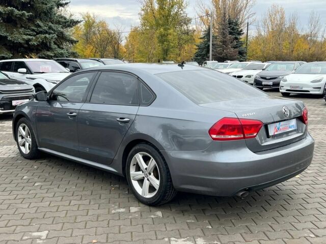 Фольксваген Пассат 2013 в Кривом Роге на Automoto.ua Серый Фольксваген Пассат, объемом двигателя 2.5 л и пробегом 185 тыс. км за 9400 $, фото 4 на Automoto.ua