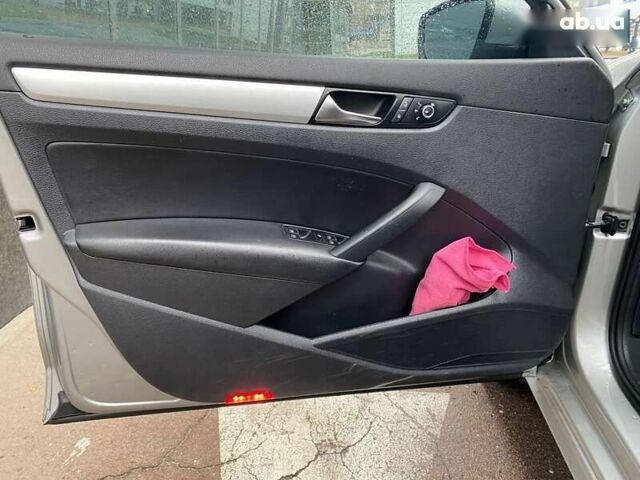 Сірий Фольксваген Пассат, об'ємом двигуна 2.5 л та пробігом 156 тис. км за 9500 $, фото 15 на Automoto.ua