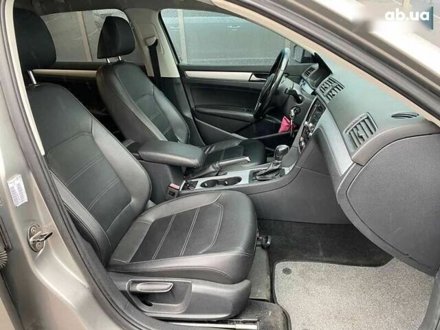 Сірий Фольксваген Пассат, об'ємом двигуна 2.5 л та пробігом 156 тис. км за 9500 $, фото 14 на Automoto.ua