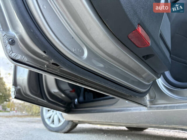 Фольксваген Пассат 2013 в Каменце-Подольском на Automoto.ua Серый Фольксваген Пассат, объемом двигателя 1.6 л и пробегом 270 тыс. км за 10500 $, фото 14 на Automoto.ua
