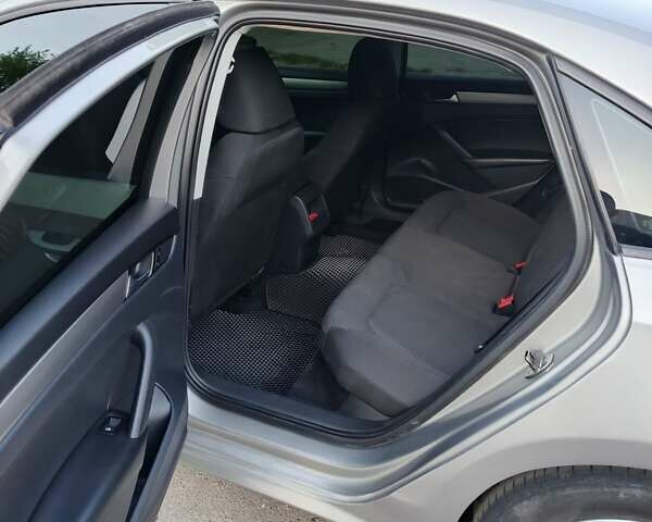 Серый Фольксваген Пассат, объемом двигателя 2.49 л и пробегом 130 тыс. км за 10500 $, фото 15 на Automoto.ua