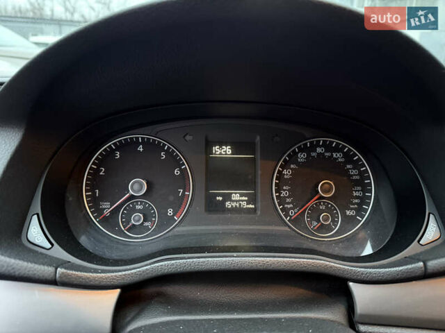 Серый Фольксваген Пассат, объемом двигателя 2.48 л и пробегом 250 тыс. км за 9499 $, фото 5 на Automoto.ua